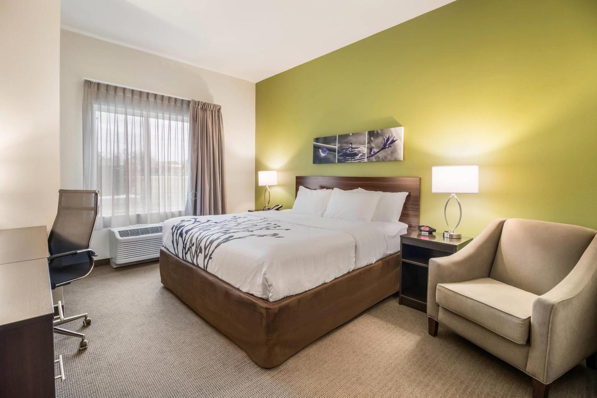 Sleep At Discovery Park Of America Hotel 2*